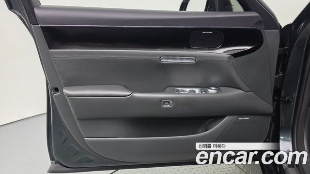 Genesis G90 2022 — photo 14