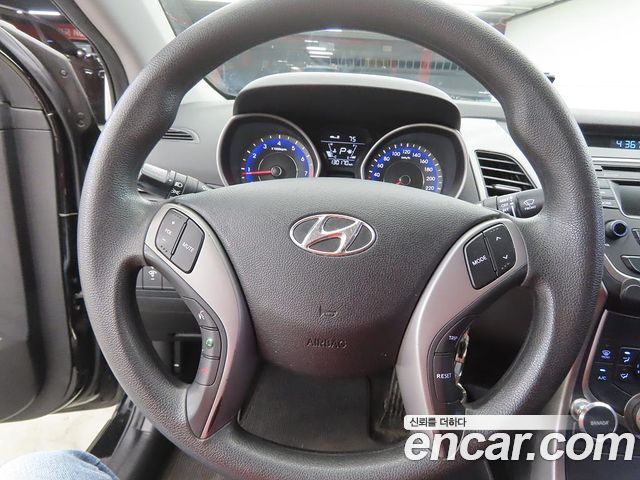 Hyundai AVANTE 2015 — photo 8