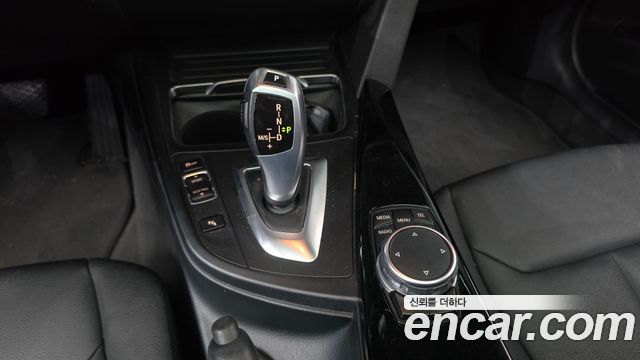 BMW 3-Series 2016 — photo 9