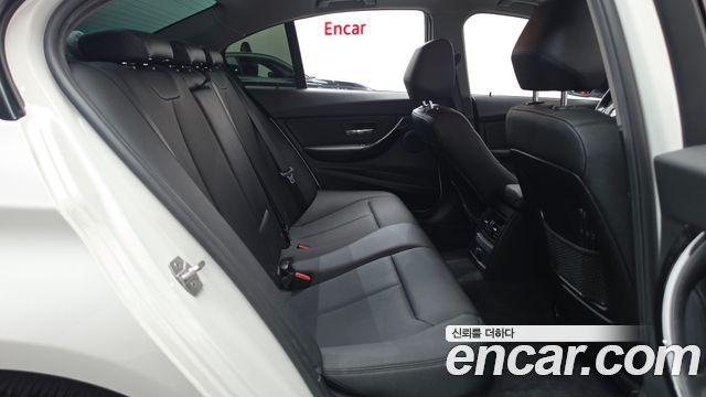 BMW 3-Series 2016 — photo 12