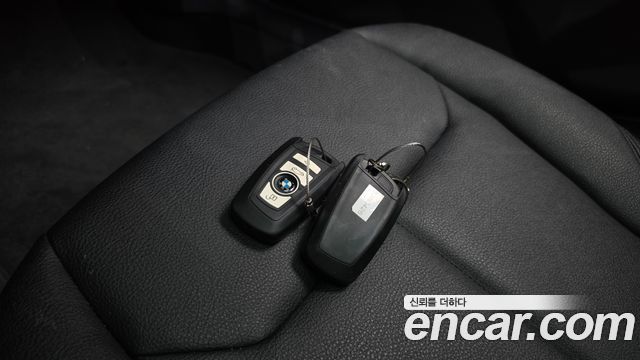 BMW 3-Series 2016 — photo 16