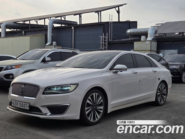 Lincoln MKZ 2017 — photo 2