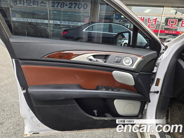Lincoln MKZ 2017 — photo 6