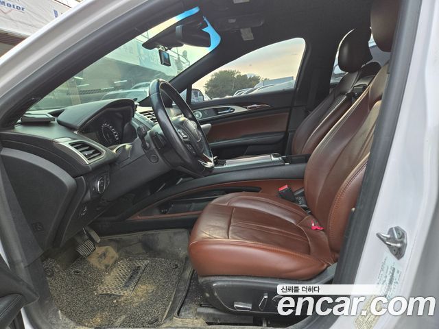 Lincoln MKZ 2017 — photo 7