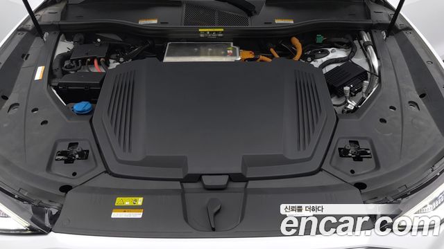 Audi e-tron 2021 — photo 6