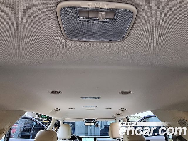 Kia Canival 2023 — photo 16