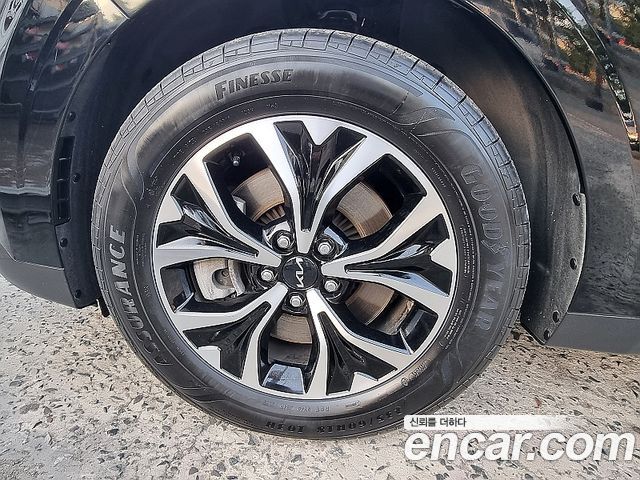 Kia Canival 2023 — photo 19