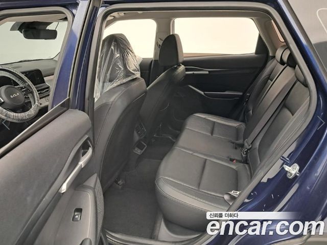 Kia Seltos 2023 — photo 12
