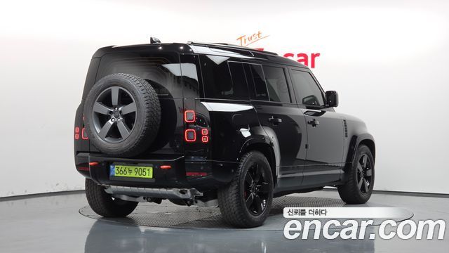 Land Rover Defender 2026 — photo 2