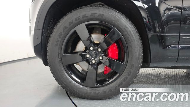 Land Rover Defender 2026 — photo 5