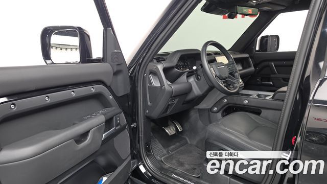 Land Rover Defender 2026 — photo 10
