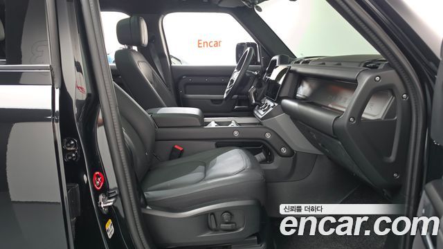 Land Rover Defender 2026 — photo 11