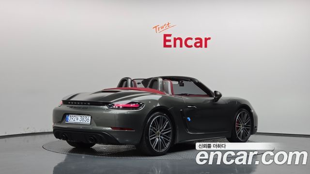 Porsche 718 2021 — photo 2