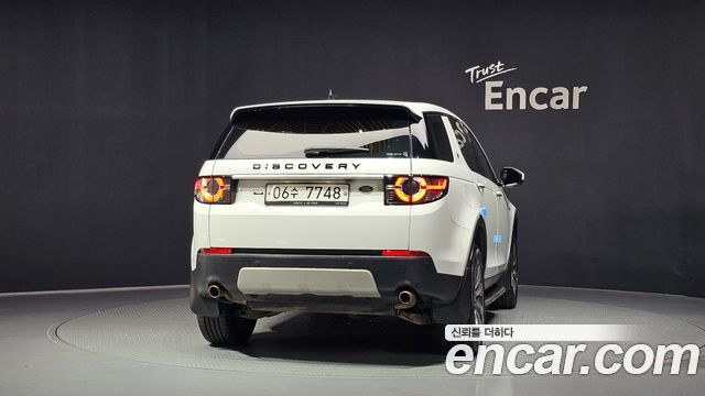 Land Rover Discovery Sport 2017 — photo 4