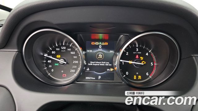 Land Rover Discovery Sport 2017 — photo 11