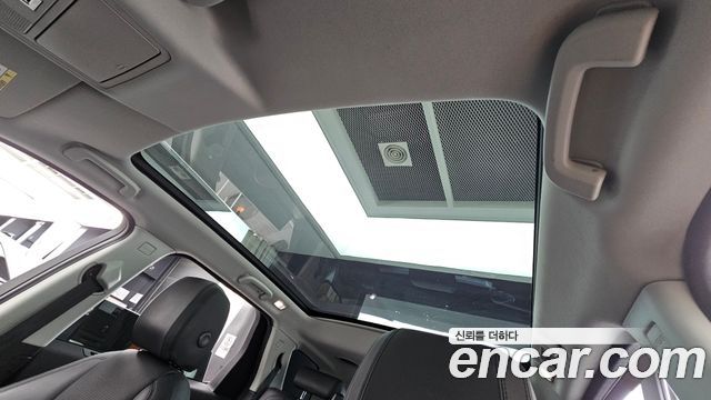 Land Rover Discovery Sport 2017 — photo 23