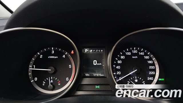 Hyundai Santafe 2016 — photo 11