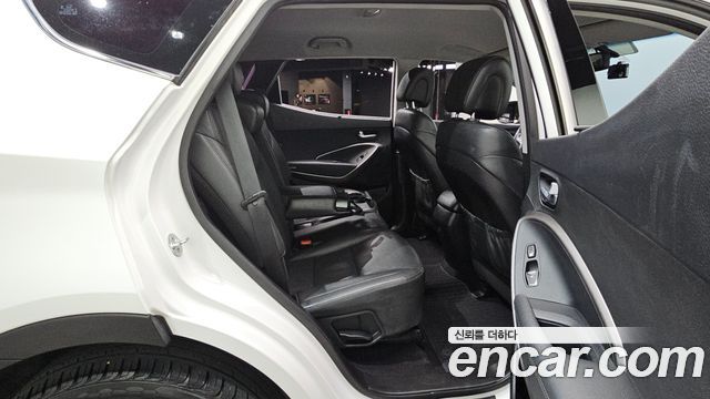 Hyundai Santafe 2016 — photo 18