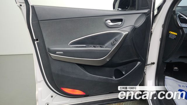 Hyundai Santafe 2016 — photo 14