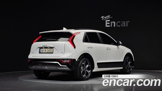 Kia Niro 2025 — photo 2