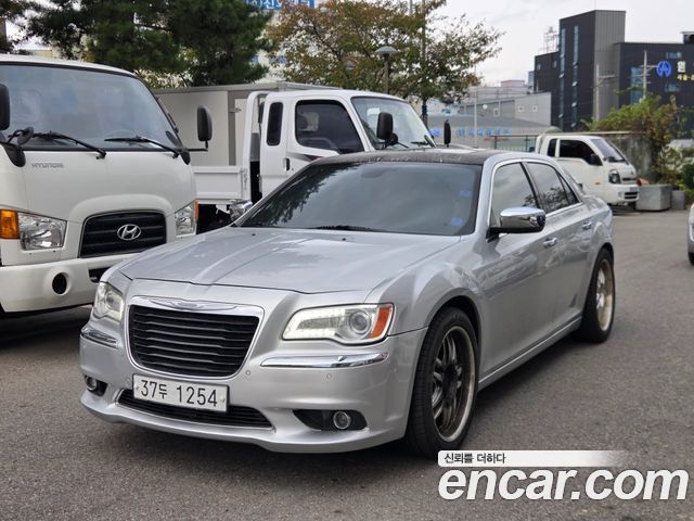 Chrysler 300C 2012 — photo 2