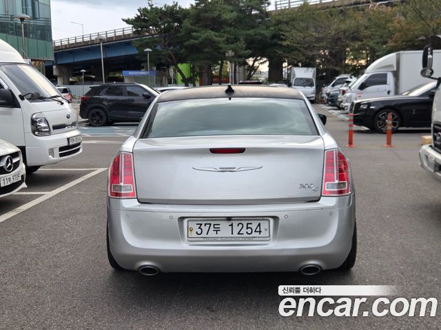Chrysler 300C 2012 — photo 4