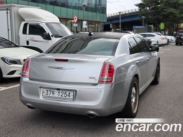 Chrysler 300C 2012 — photo 5