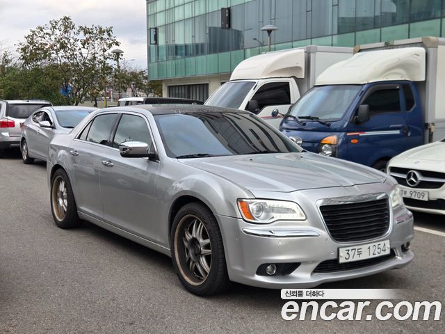 Chrysler 300C 2012 — photo 6