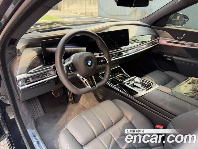 BMW 7-Series 2025 — photo 7