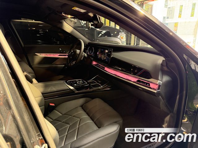 BMW 7-Series 2025 — photo 17