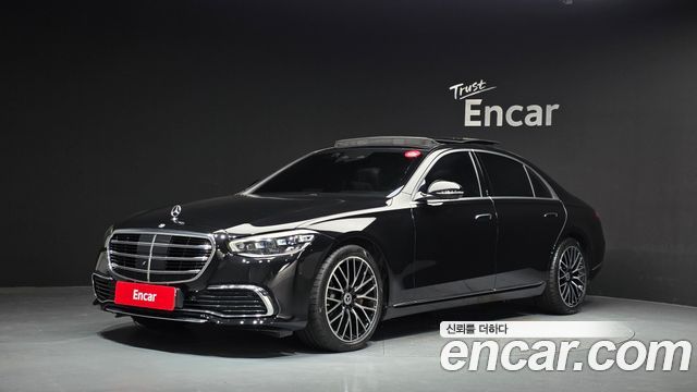 Mercedes-Benz S-Class 2023 — photo 1