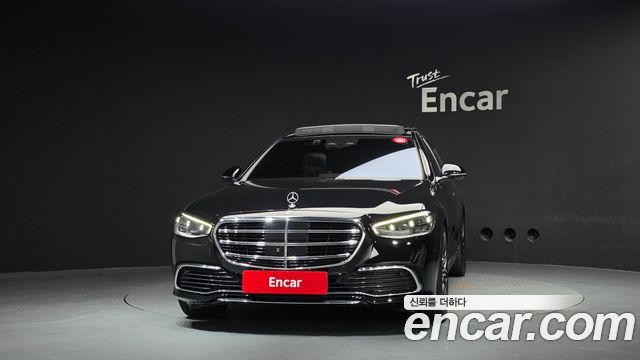Mercedes-Benz S-Class 2023 — photo 3