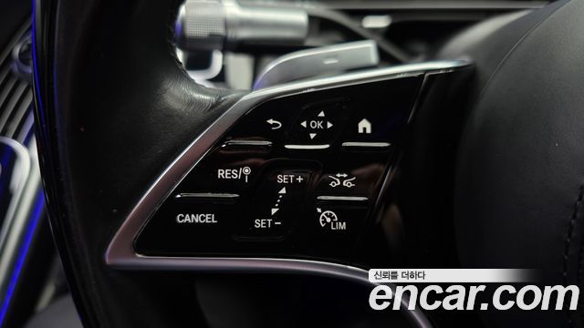 Mercedes-Benz S-Class 2023 — photo 17