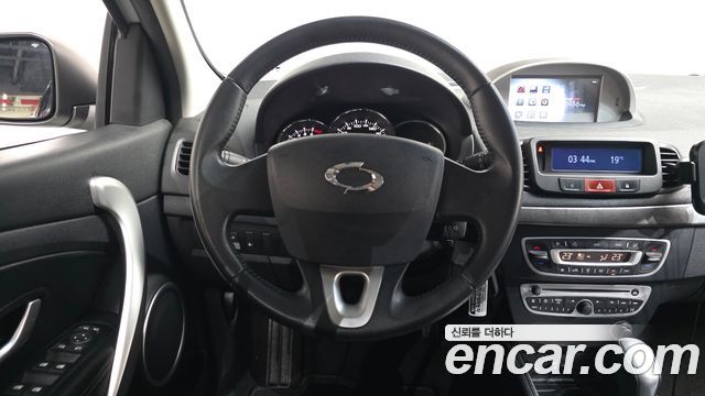 Renault Korea SM3 2012 — photo 19