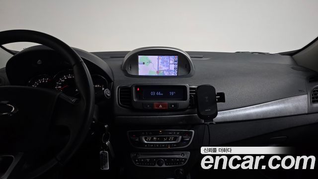Renault Korea SM3 2012 — photo 20