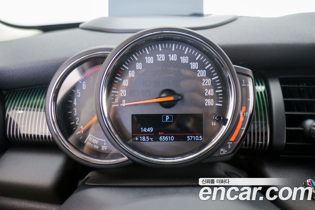 Mini Cooper 2019 — photo 12