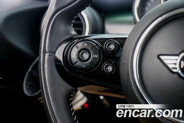 Mini Cooper 2019 — photo 16