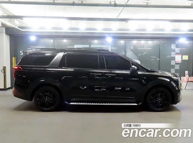 Kia Canival 2025 — photo 3