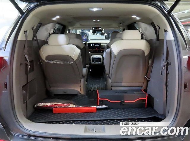 Kia Canival 2025 — photo 16