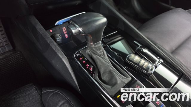 Kia K7 2019 — photo 12