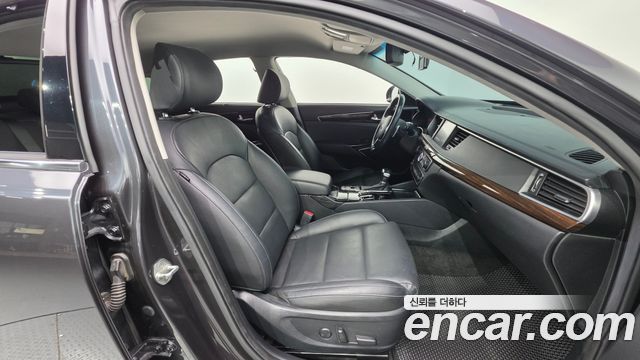 Kia K7 2019 — photo 13