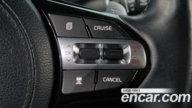 Kia K7 2019 — photo 21