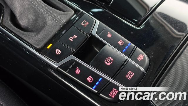 Kia K7 2019 — photo 26