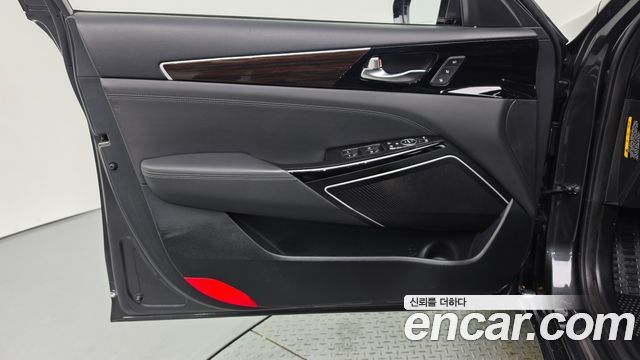 Kia K7 2019 — photo 14