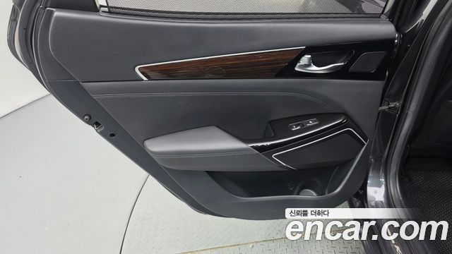 Kia K7 2019 — photo 15