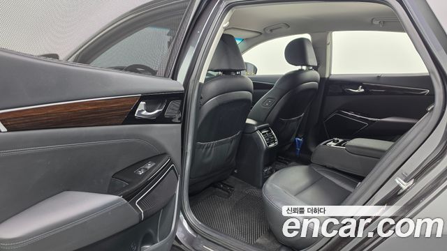 Kia K7 2019 — photo 29