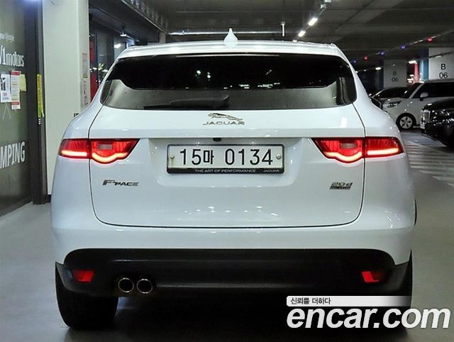 Jaguar F-PACE 2017 — photo 5