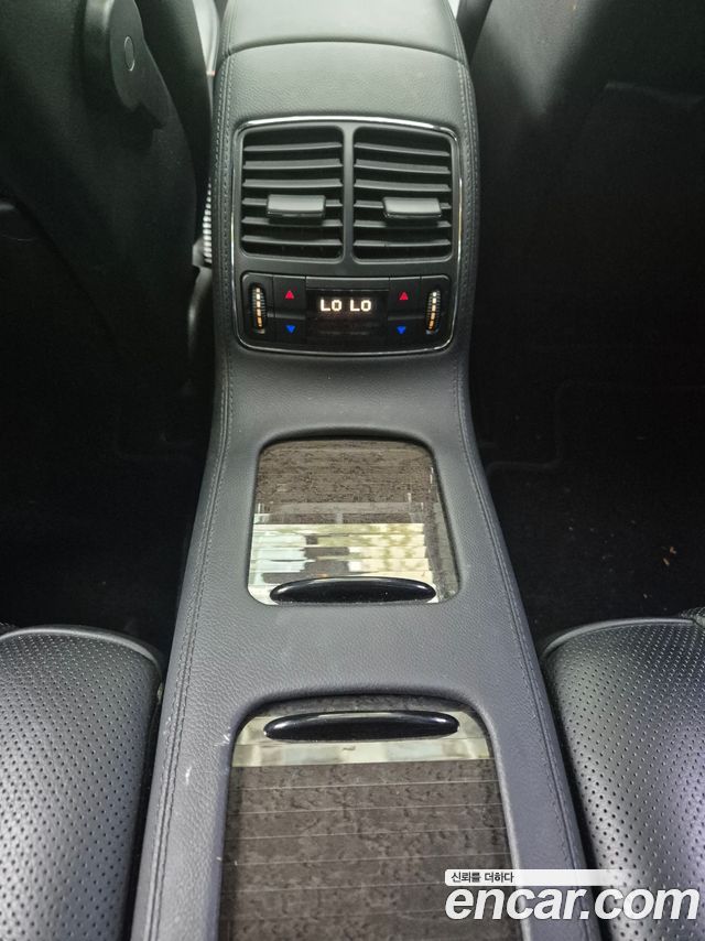 Mercedes-Benz CLS-Class 2010 — photo 6