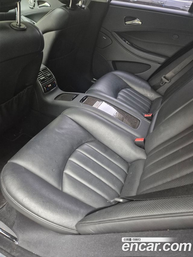 Mercedes-Benz CLS-Class 2010 — photo 9
