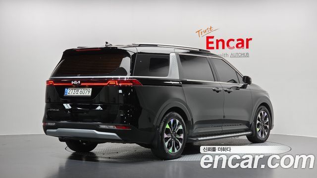 Kia Canival 2021 — photo 2
